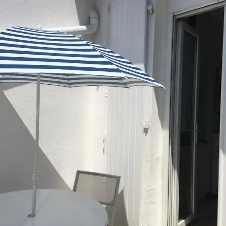 Ideal Au Centre-ville De La Tranche-sur-mer, A 80m De La Plage, Avec Balcon Et Apercu - Fr-1-357-240 Διαμέρισμα La Tranche-sur-Mer