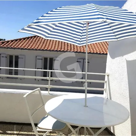 Ideal Au Centre-ville De La Tranche-sur-mer, A 80m De La Plage, Avec Balcon Et Apercu - Fr-1-357-240 La Tranche-sur-Mer