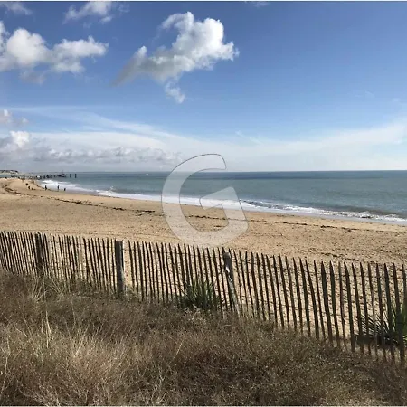 Ideal Au Centre-ville De La Tranche-sur-mer, A 80m De La Plage, Avec Balcon Et Apercu - Fr-1-357-240